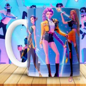 Taza blanca KPOP con tres personajes femeninos de Huntrix Demon Hunter en atuendos de combate