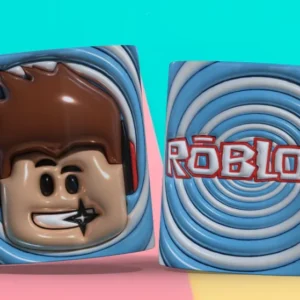 Taza sublimada con plantilla 3D de personaje de Roblox y espiral azul