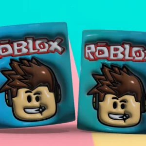 Taza sublimada con plantilla 3D de dos personajes de Roblox
