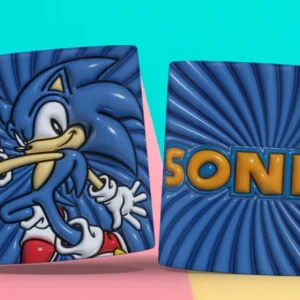 Taza sublimada con plantilla 3D de Sonic el Erizo en acción sobre fondo azul