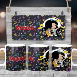 Taza de sublimación de Mafalda rockera tocando guitarra eléctrica sobre fondo musical
