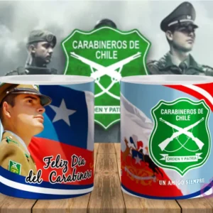 Taza con Carabinero sonriente y bandera de Chile, junto al escudo institucional, para celebrar el Día del Carabinero.
