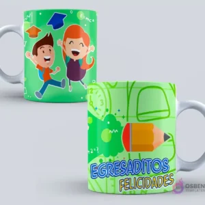Dos tazas de sublimación de graduación infantil con fondo verde. Una muestra niños animados saltando con birretes, la otra un lápiz gigante animado y el texto 'Egresaditos Felicidades'.