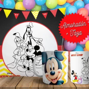 Cojín y tazas con diseño de Mickey Mouse, Donald y Goofy para pintar, sobre fondo de bolas de colores. Un cojín muestra a los personajes en blanco y negro, y dos tazas, una a color y otra para colorear.