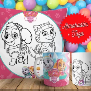 Cojín y tazas con diseño de Paw Patrol (Skye y Everest) para pintar, sobre fondo de bolas de colores. Un cojín muestra a las perritas en blanco y negro, y dos tazas, una a color y otra para colorear.
