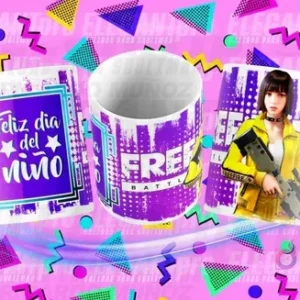 Tres tazas sublimadas con diseños para el Día del Niño y Free Fire, sobre fondo rosa con patrones geométricos. Una taza dice 'Feliz día del Niño' en azul, otra muestra el logo de Free Fire, y la tercera presenta a un personaje femenino de Free Fire con un arma.