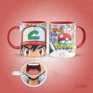 Taza de sublimación del entrenador Pokémon Ash Ketchum con gorra, asa roja, y un mosaico de Pokémons en el reverso, interior con boca de Ash, sobre fondo rojo.