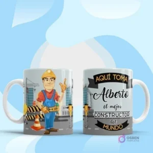 Taza personalizada para 'Alberto el mejor Constructor del mundo', con un constructor en un sitio de obra, sobre un fondo azul claro con nubes.