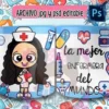 Taza de sublimación con diseño de enfermera caricatura de cabello oscuro sonriente con uniforme rosa, sosteniendo un corazón, sobre fondo azul de iconos médicos y texto 'La mejor enfermera del mundo'.