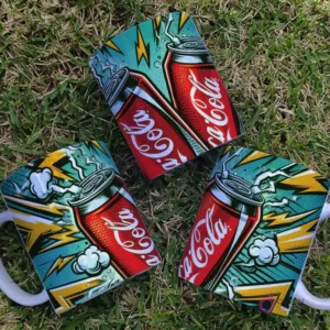 Tazas con diseños Pop Art Coca Cola, latas y efectos de relámpagos y nubes estilo cómic