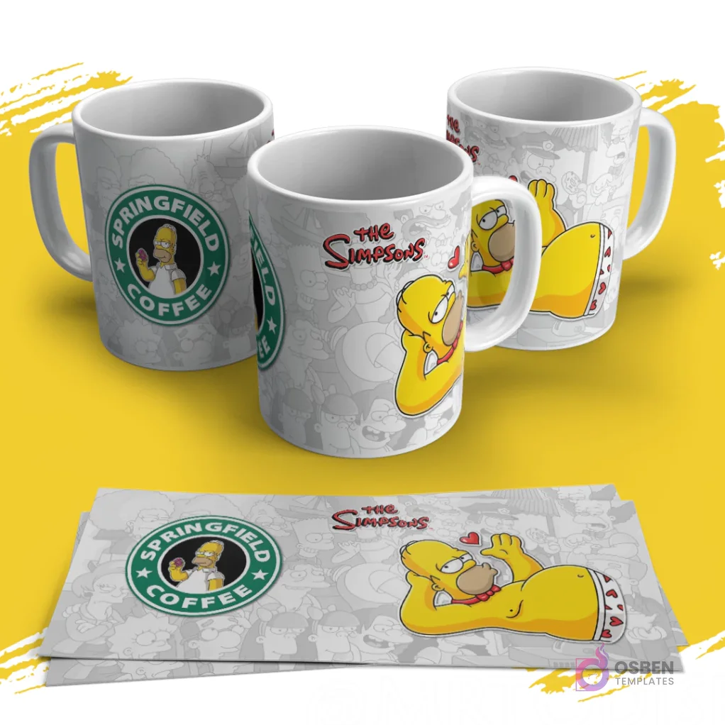 Tres tazas sublimadas de Los Simpsons con diseño de Homer recostado en ropa interior de corazones, una taza tiene el logo 'Springfield Coffee' con Homer. Las plantillas impresas están debajo. Tres tazas sublimadas de Los Simpsons con diseño de Homer recostado en ropa interior de corazones, una taza tiene el logo 'Springfield Coffee' con Homer. Las plantillas impresas están debajo.