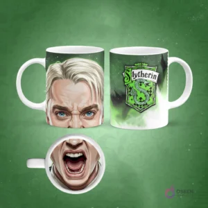 Taza sublimada de Albus Dumbledore con barba y boca seria magnificada en la base, fondo marrón