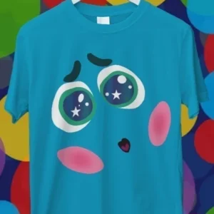 Diseño para sublimación de Envidia de Intensamente 2, personaje pequeño con ojos grandes estrellados y mejillas rosadas en una polera turquesa.