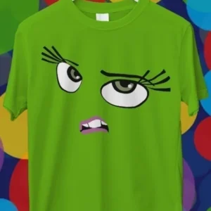 Diseño para sublimación de Asco de Intensamente 2, personaje verde con ojos grandes mirando hacia arriba y labios finos en una polera verde limón.