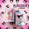 Dos tazas de sublimación Kuromi personalizadas en rosa, una con marco de corazón para foto de bebé y nombre Samanta, otra con Kuromi y arcoíris.