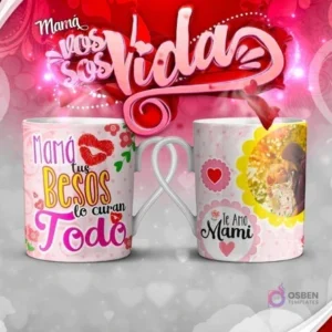 Mockup de dos tazas con diseños del Día de la Madre: una con la frase 'Mamá tus besos lo curan todo' y la otra con un marco de foto para personalización y 'Te amo Mami'.