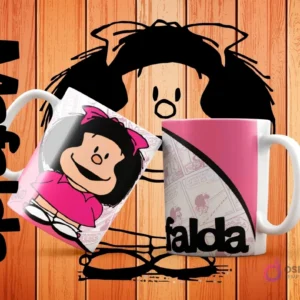 Dos tazas blancas de sublimación con diseños de Mafalda. Una muestra a Mafalda sonriendo con un fondo rosa pálido, y la otra un diseño geométrico rosa y negro con el nombre 'Mafalda' en grande.