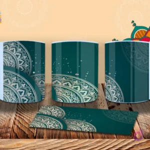 Taza con diseño de mandala en tonos plateados y blancos sobre fondo verde azulado profundo, con detalles tipo salpicadura. Mockup realista.