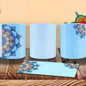 Taza con diseño de mandala en colores pastel sobre fondo azul claro, con un patrón floral y geométrico parcial. Mockup.