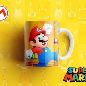 Taza sublimada con Mario Bros saltando con un signo de exclamación y moneda, fondo amarillo pixelado con elementos del juego, logo de Super Mario y logo 'M'.