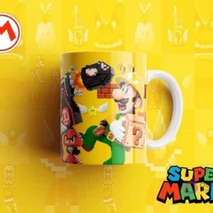 Taza sublimada con Mario Bros constructor rompiendo bloques con un martillo y un Goomba oscuro al lado, sobre fondo amarillo pixelado y el logo de Super Mario.