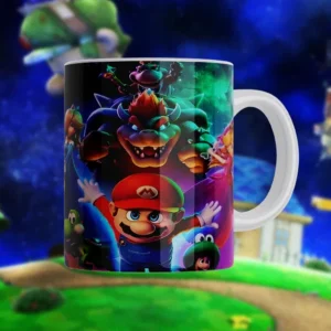 Taza sublimada con diseño grupal de Super Mario Galaxy, incluyendo a Mario, Bowser, Yoshi y otros personajes icónicos