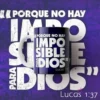 Mug cristiano azul oscuro con la frase 'Porque no hay imposible para Dios' y el versículo Lucas 1:37, sobre un fondo púrpura con el mismo texto en grande.