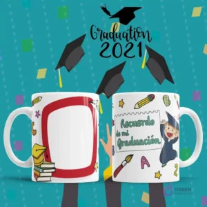 Tazas de sublimación con diseño de graduación con útiles escolares y un niño graduado de caricatura. Espacio en blanco con marco rojo para foto.