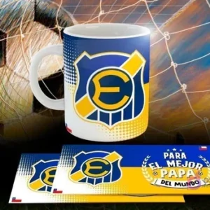 Taza sublimada con el escudo del equipo Everton de Viña del Mar y la frase 'Para el mejor papá del mundo', con los diseños listos para sublimar en un fondo de cancha de fútbol.