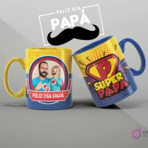 Mugs de sublimación con diseños de 'Super Papá' y foto de padre e hijo disfrazados de superhéroes para el Día del Padre.