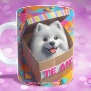 Taza con diseño de perrito Spitz blanco y esponjoso saliendo de una caja de regalo con corazones y texto 'TE AMO'