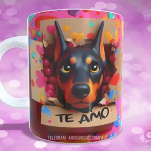 Taza con diseño de perrito Doberman Pinscher en caja de regalo con bayas rojas y 'TE AMO'