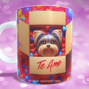 Taza sublimada con perrito Yorkshire Terrier bebé en caja de regalo llena de corazones y 'Te Amo'