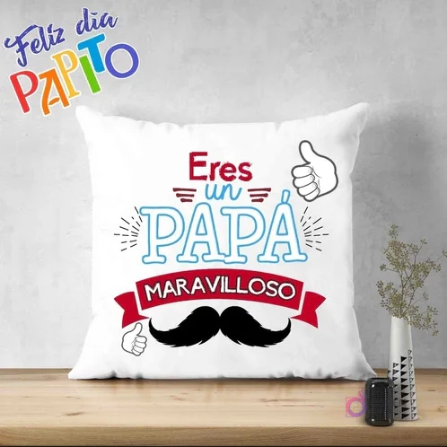 Cojín sublimado con diseño 'Eres un Papá Maravilloso', adornado con un gran bigote y pulgares hacia arriba, un diseño clásico y masculino para el Día del Padre. Cojín sublimado con diseño 'Eres un Papá Maravilloso', adornado con un gran bigote y pulgares hacia arriba, un diseño clásico y masculino para el Día del Padre.
