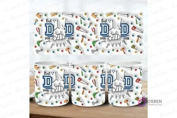 Representación de la plantilla de sublimación plana con el diseño repetido de 'Best DAD EVER' y manitos, junto a tres tazas blancas sublimadas mostrando el diseño completo alrededor de la circunferencia, sobre una superficie de madera. Representación de la plantilla de sublimación plana con el diseño repetido de 'Best DAD EVER' y manitos, junto a tres tazas blancas sublimadas mostrando el diseño completo alrededor de la circunferencia, sobre una superficie de madera.