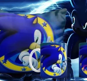 Plantilla sublimación Sonic moderno en cojín y tazas, con círculo de estrellas amarillo, fondo oscuro con rayos y Sonic sombrío.