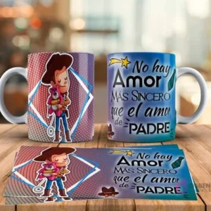 Tazas sublimadas Día del Padre con diseño de Woody de Toy Story abrazando a Lotso versión bebé y frase No hay amor más sincero que el amor de Padre. Incluye plantilla de sublimación.