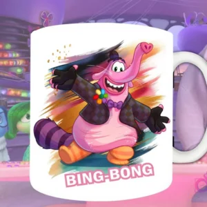 Plantilla de sublimación para taza con Bing Bong de Intensamente 2, diseño PNG del amigo imaginario con sombrero y corbatín, con fondo artístico dorado y rosa.