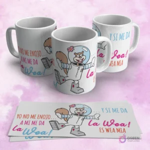 Tres tazas blancas con el personaje Sandy Cheeks de Bob Esponja en traje de astronauta y la frase 
