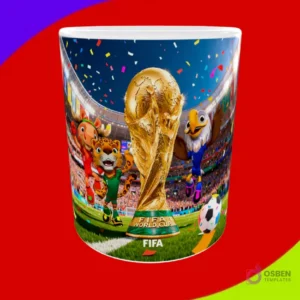 Diseño de taza con las tres mascotas del Mundial 2026 y el trofeo FIFA en el centro del campo de fútbol