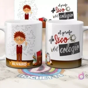Mug sublimado con diseño de profesor 'Alvaro' y fórmulas químicas, y otra vista con texto 'El profe Seco del colegio'.