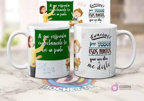 Mug sublimado con diseño de profesora señalando pizarra 'Al que responda correctamente le daré un punto' y otro con 'Gracias por todos esos puntos que un día me diste'. Mug sublimado con diseño de profesora señalando pizarra 'Al que responda correctamente le daré un punto' y otro con 'Gracias por todos esos puntos que un día me diste'.