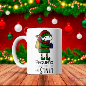 Taza de sublimación blanca con Flork disfrazado de elfo navideño, llevando una mochila y un regalo, texto 'Pequeño ayudante de SANTA' con fondo rojo festivo.