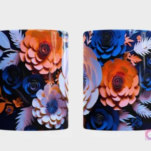 Taza con un diseño de arreglo floral 3D abstracto en tonos de azul marino, naranja quemado y blanco perla, con hojas y pétalos superpuestos, vista frontal y trasera.