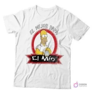 Polera blanca sublimada con un diseño de Homer Simpson de Los Simpsons, sosteniendo una cerveza y la frase 'El Mejor Papá El Mío', ideal para un regalo divertido del Día del Padre.