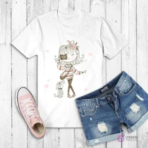 Polera blanca con ilustración de una niña con cámara de fotos y un pequeño perro a su lado, con corazones rosados
