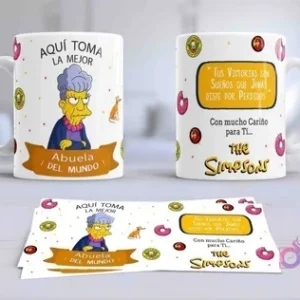Dos tazas de sublimación con la Abuela (Patty o Selma) Simpson y la frase 'Aquí toma la mejor Abuela del mundo', con la plantilla.