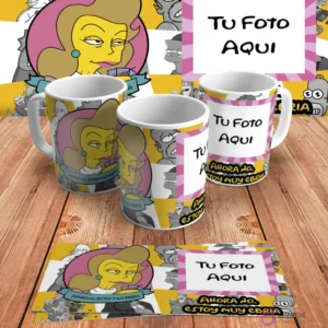 Plantilla personalizable para taza de sublimación de Los Simpsons, con espacio para añadir 'Tu Foto Aquí' junto al diseño de LaBarbra Conrad y 'Ahora no, estoy muy ebria', en mockups.