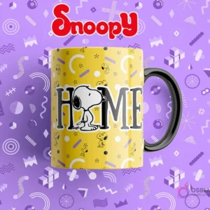 Taza sublimada amarilla con Snoopy junto a la palabra