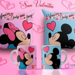 Plantillas de sublimación para tazas y cojines del Día del Amor con Mickey y Minnie besándose, fondo rosa y azul con corazones y el texto 'You're my Only one love'.